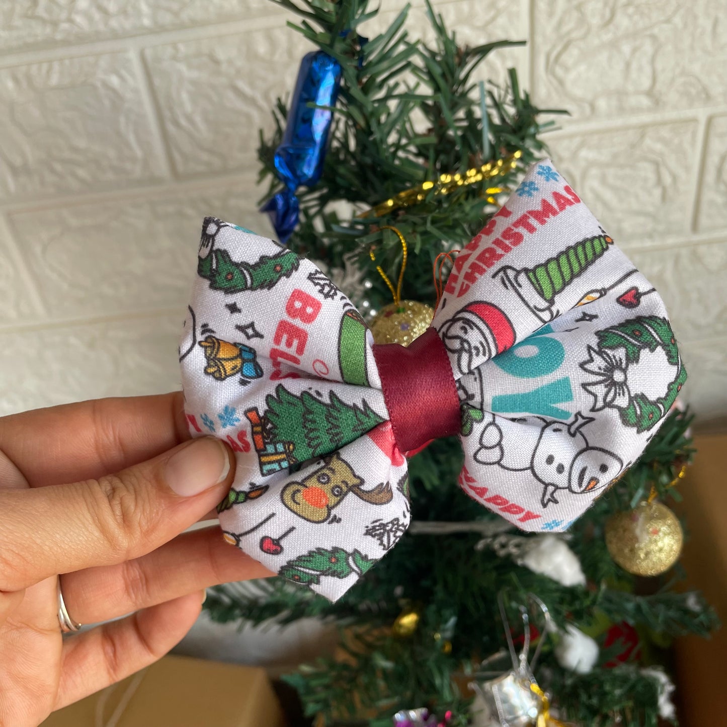 Christmas Bow - White